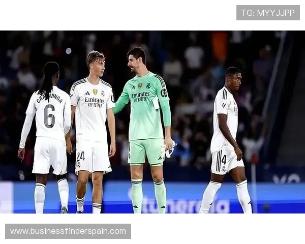 皇马后防伤病问题持续,球队阵容稳定性面临阶段性考验 皇马后防伤病问题持续,球队阵容稳定性面临阶段性考验