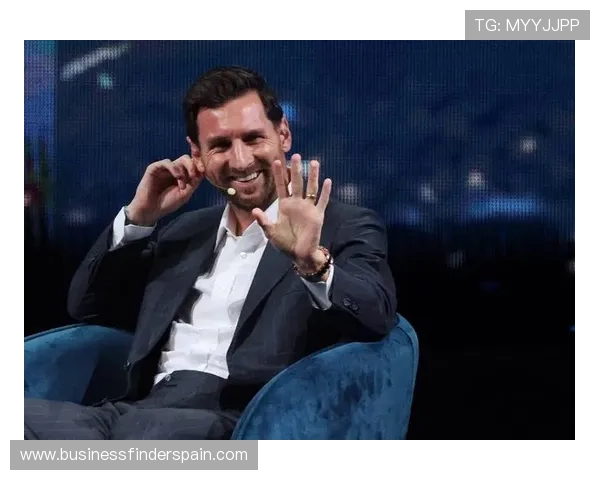 C罗与梅西晚年表现对比:进攻效率与战术角色的转型差异 C罗与梅西晚年表现对比:进攻效率与战术角色的转型差异