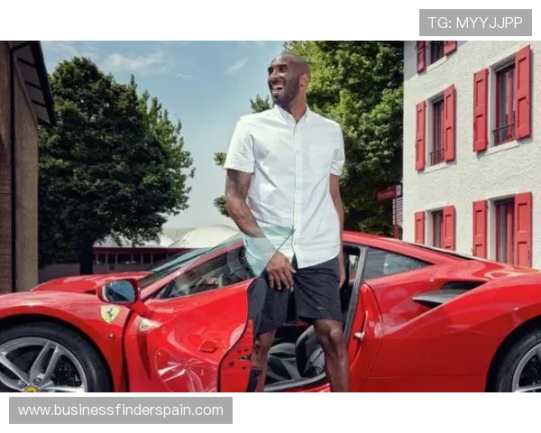 科比凌晨四点的豪宅车库，停着几辆超跑？